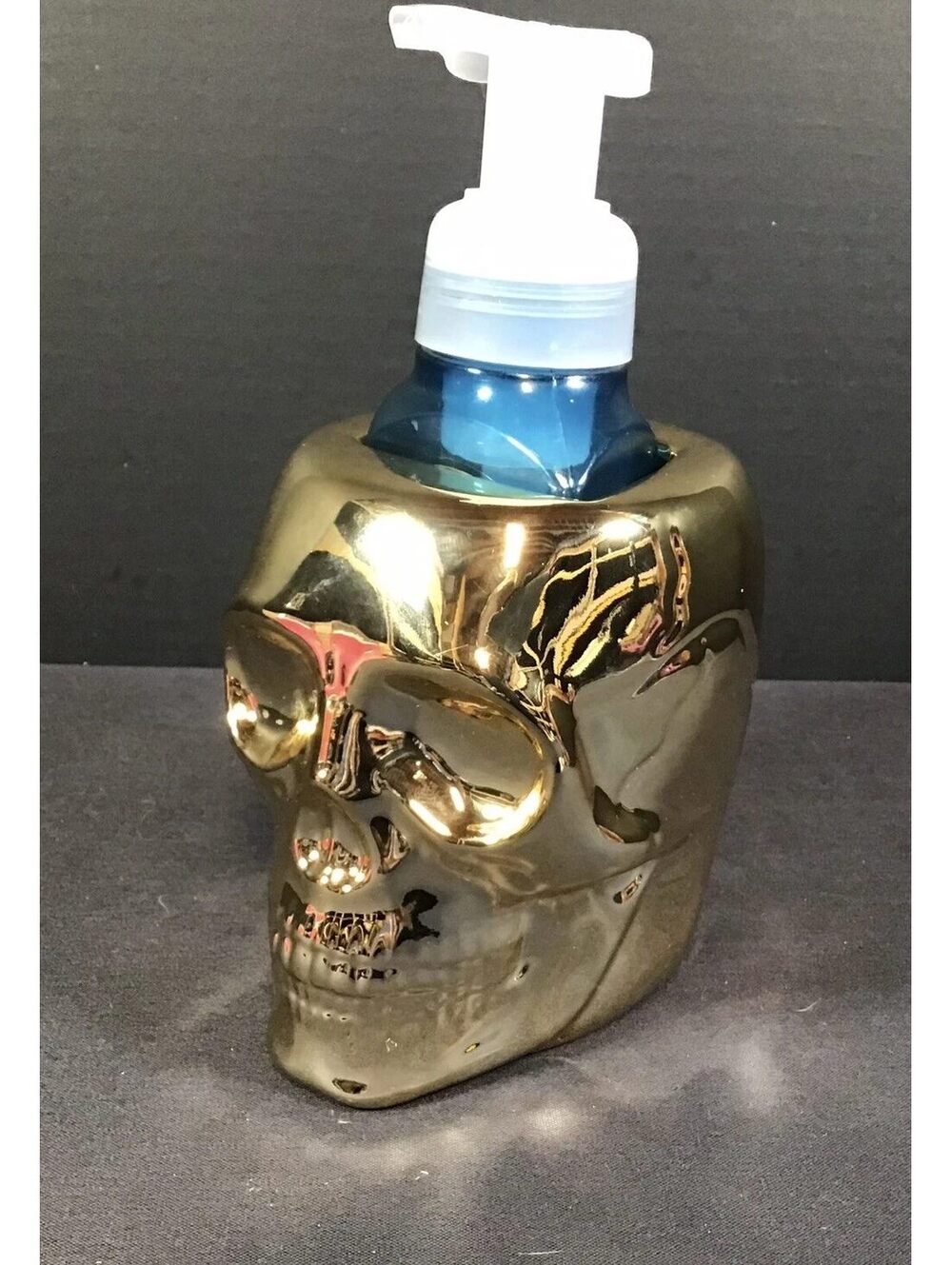Bath and Body Works 2021 Halloween Gold Skull Foaming Soap Holder New